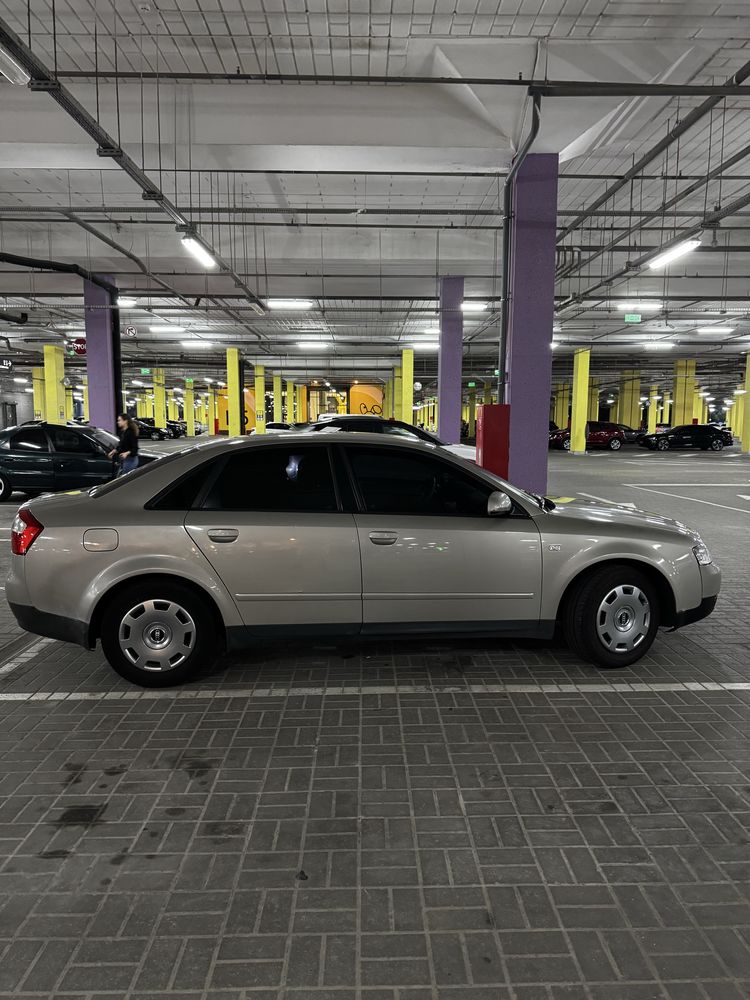 Audi A4 2002, 2.0