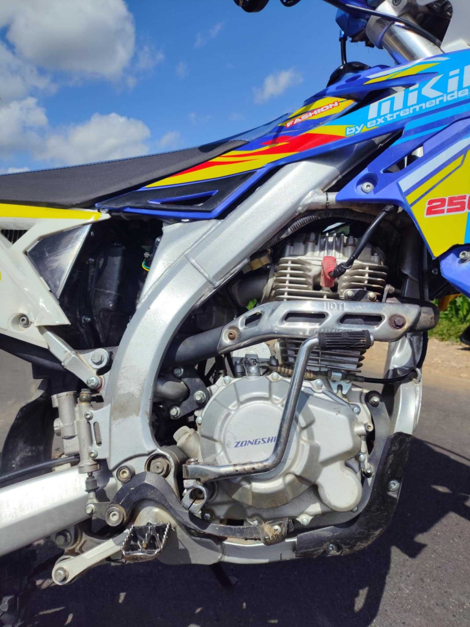 Cross Mikilon/Barton MZK 250