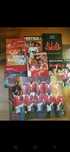 livros revista poster do benfica 

Revista e poster