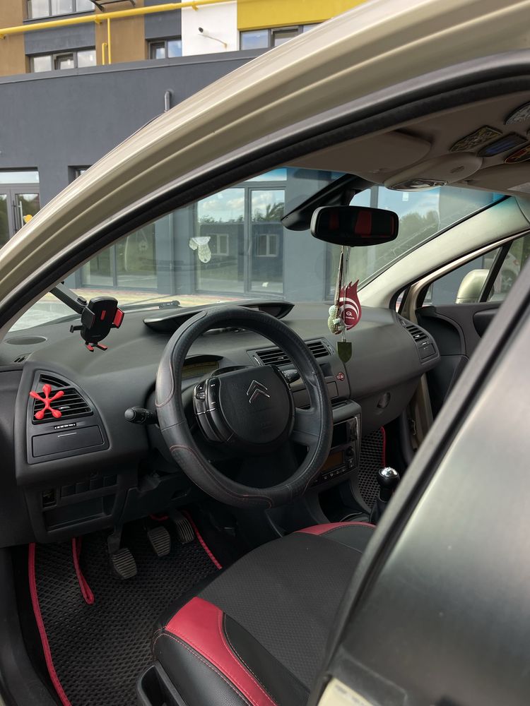 Citroen c4 2005 рік