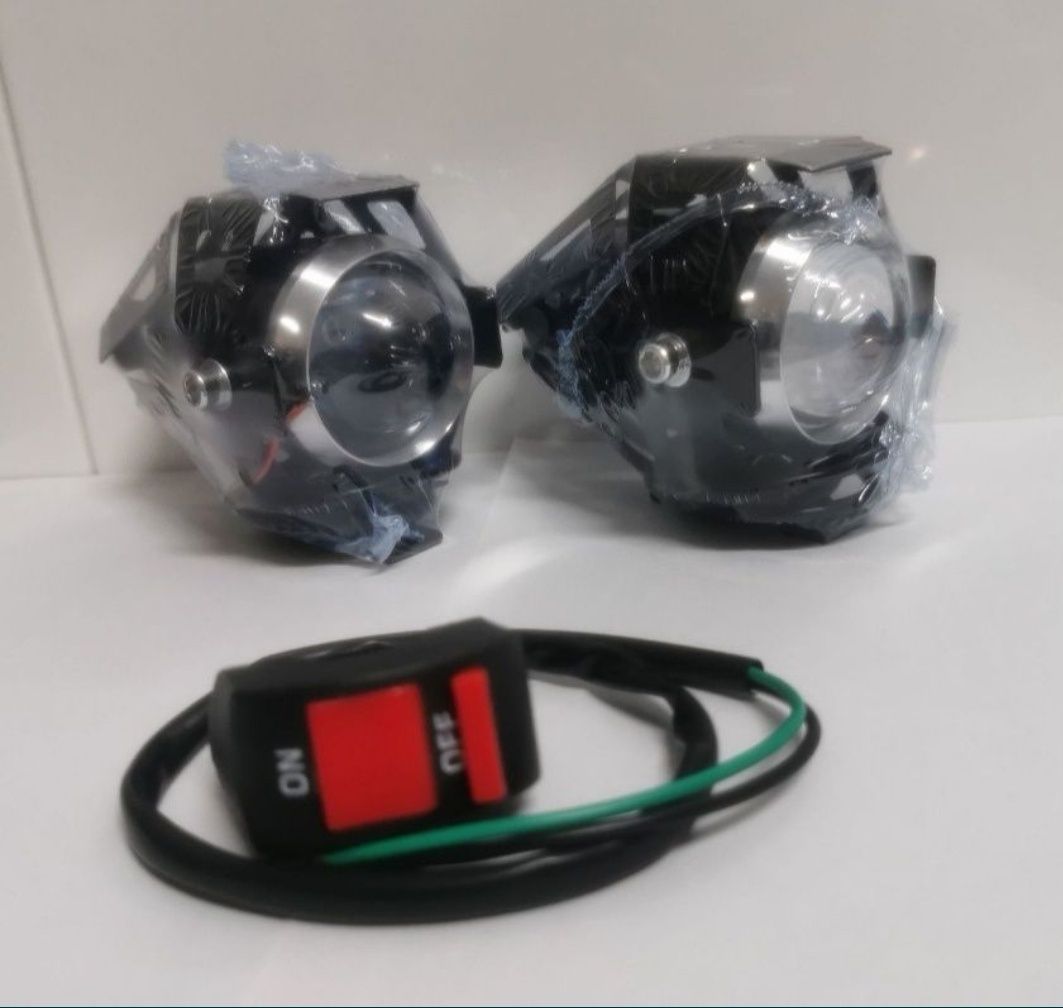 Faróis Auxiliares / Nevoeiro leds / Motos / Motas 6000K ( NOVOS )