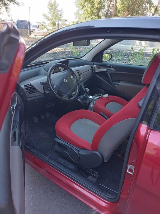 Lanscia Ypsillon sport 2008