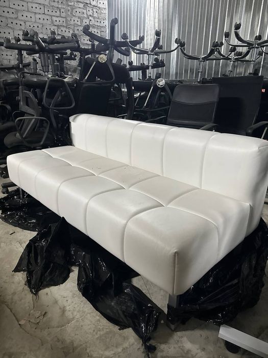 ПРОДАЮТСЯ Б/У МЕБЛІ, столи, крісла,тумби,дивани, Київ, дешево