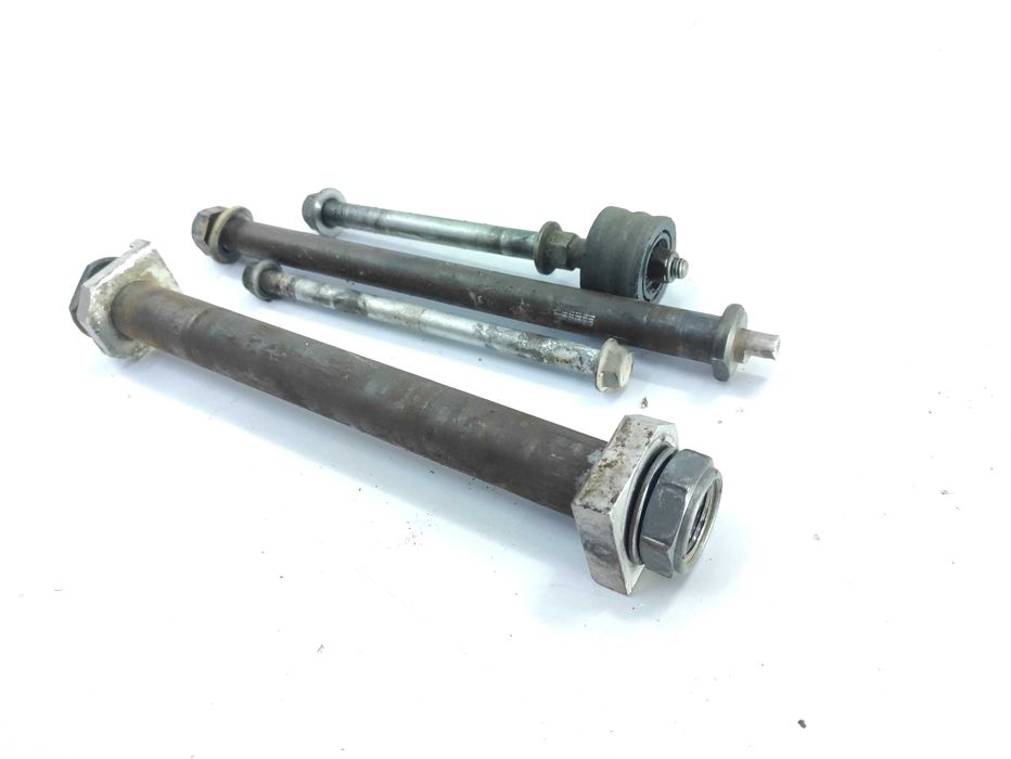 Suzuki Rmz 450 05do08 Oś koła wahacza śruby silnika kiwaka Części