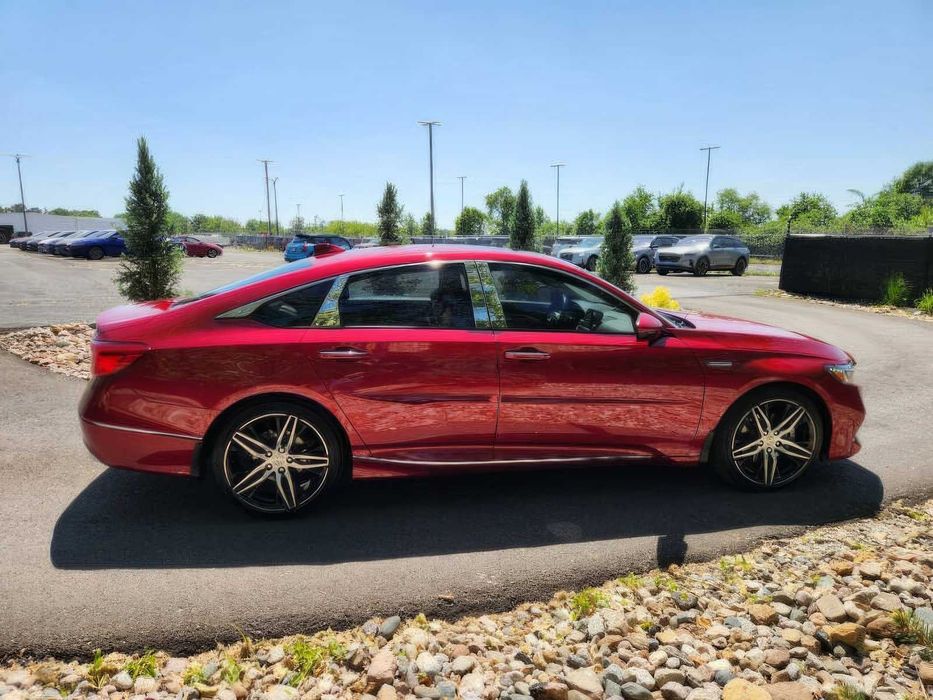Honda Accord Hybrid Touring      2021