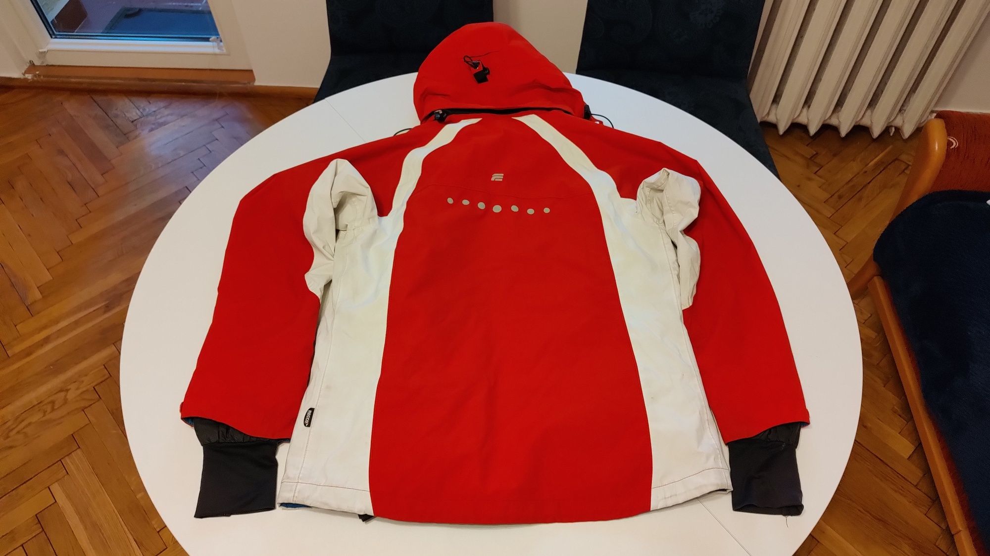 Porządna kurtka sportowa narciarska deszczoodporna rozmiar 34 Everest