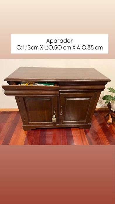 Aparador em madeira