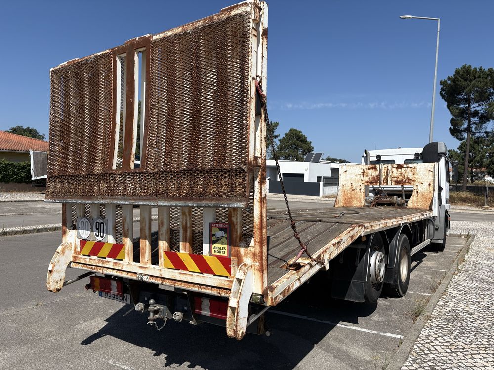 PORTA MÁQUINAS 26 T, com Guincho 20T e 9,50mts estrado