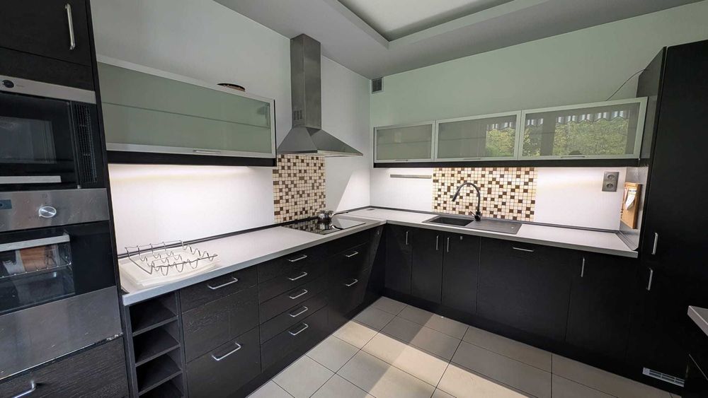 Kuchnia na wymiar IKEA (BLUM, kształt L, 3,5m x 3,1m)