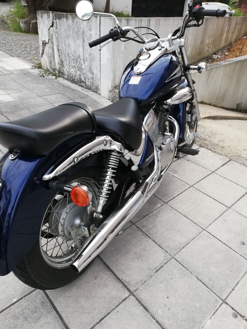 Vendo moto 125 suzuki intruder