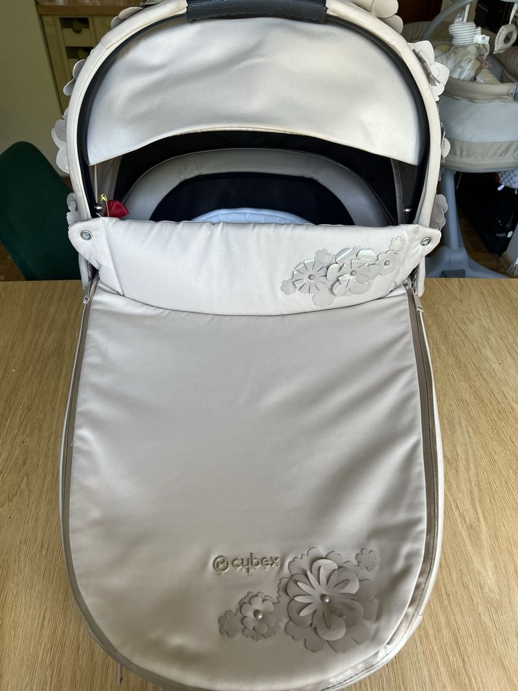 Cybex praim 4.0 gindola simply flowers