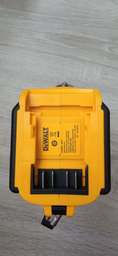 Шуруповерт DeWalt DCD805 18v(20v)