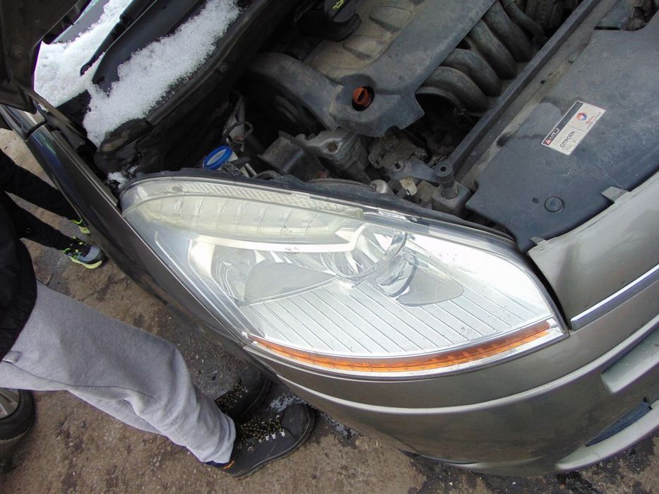 LAMPA PRAWA PRZÓD PRZEDNIA EUROPA CITROEN C4 GRAND PICASSO