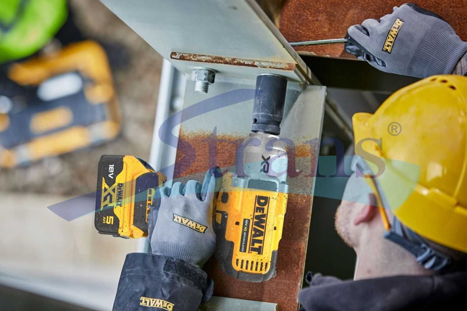 Гайковерт акумуляторний DeWalt США Безщітковий, ударний Dcf900P2T 1/2"