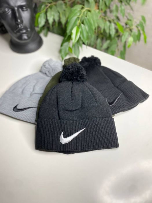 Мужская зимняя шапка NIKE с флисом теплая с помпоном с подворотом S-XL