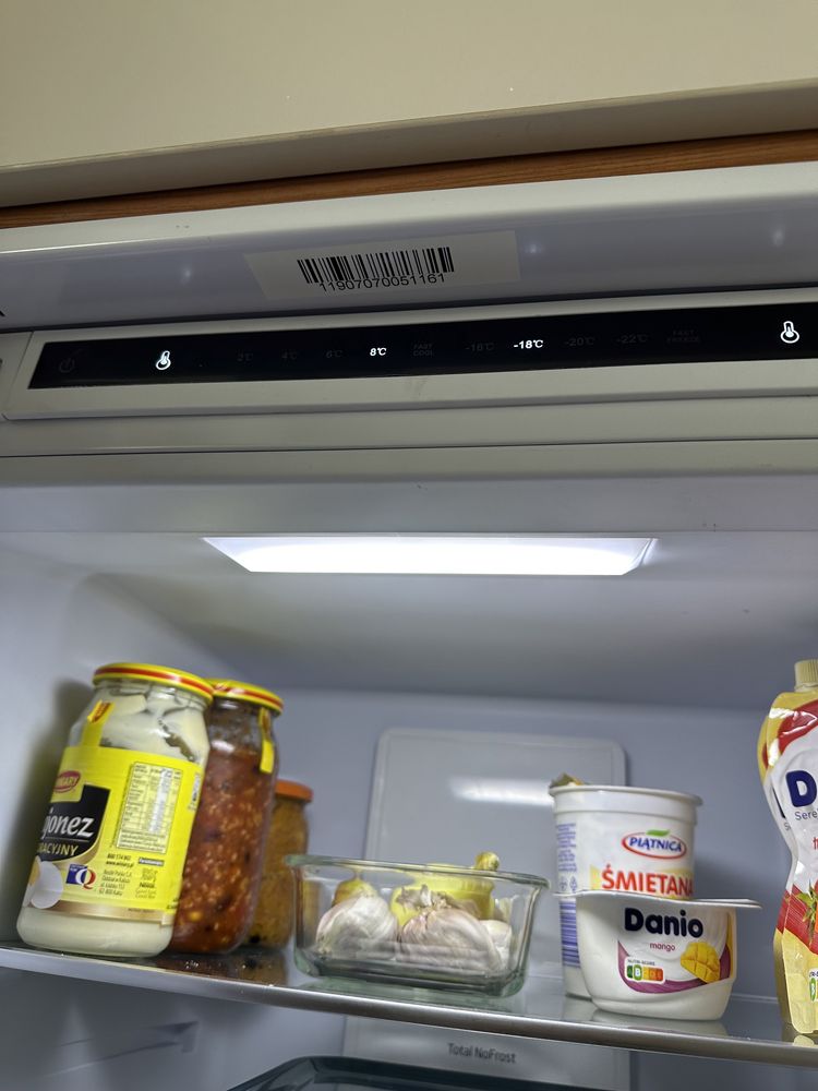 NO FROST Lodówka do zabudowy