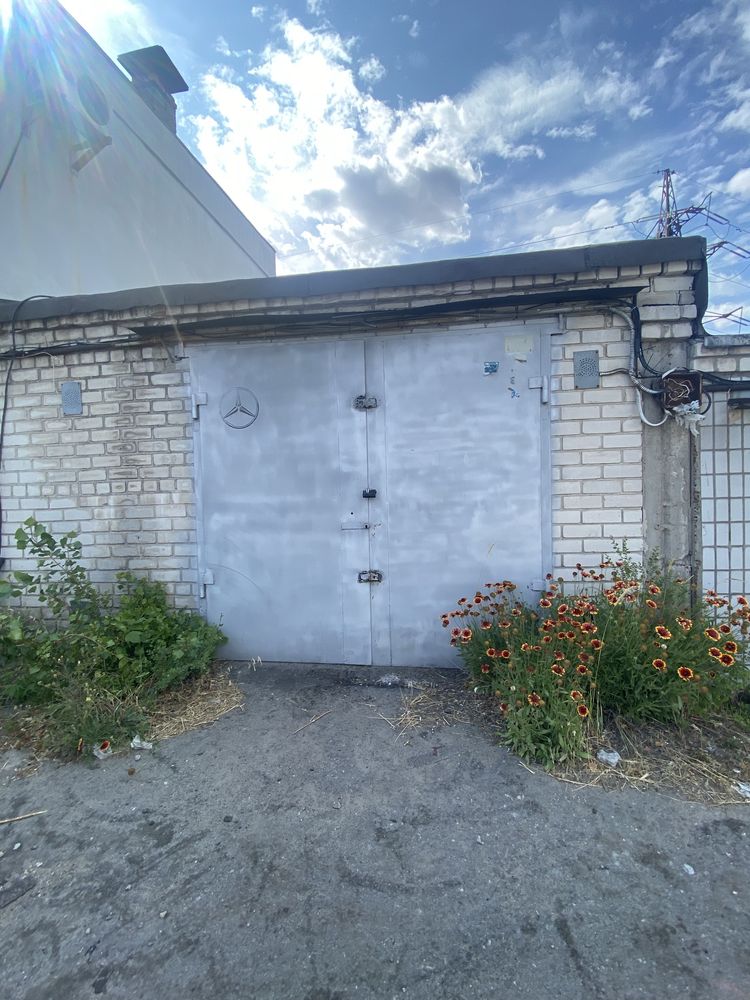 Продам гараж на 2 машины, Интерпайп, Каштановая