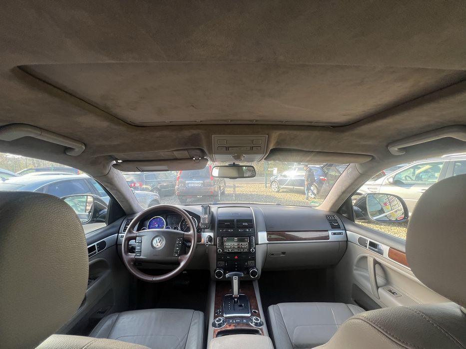 Машина в дуже гарному стані як технічно так і візуально