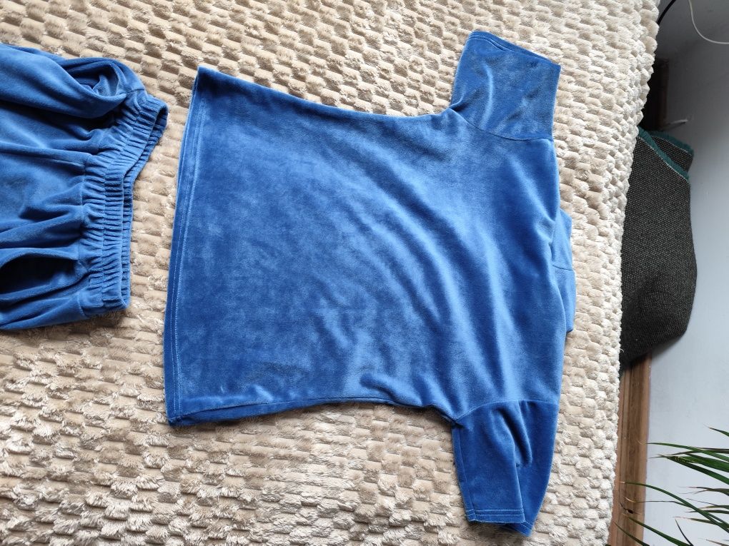 Dres welurowy damski rozmiar M/L