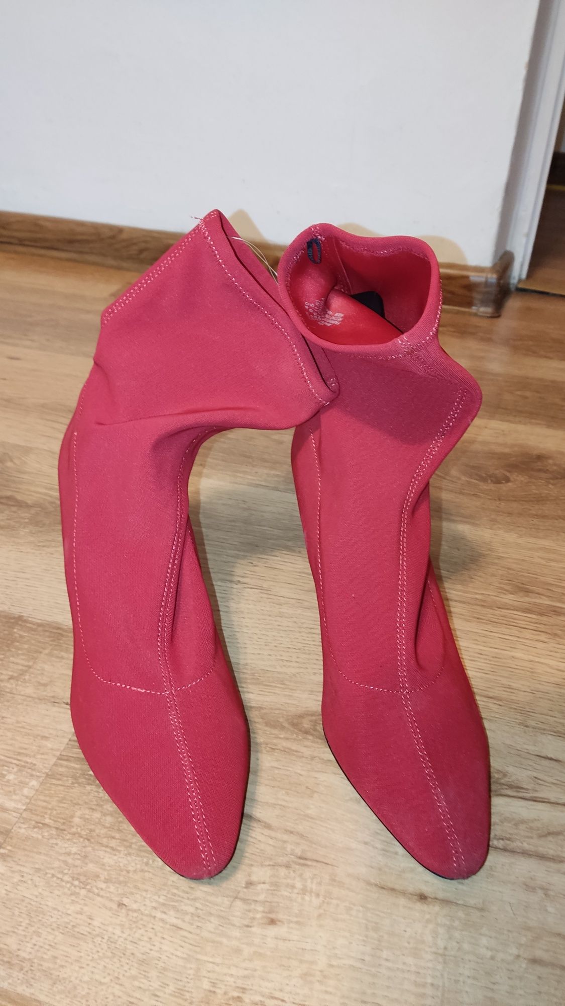 Eleganckie buty skarpetowe r.40