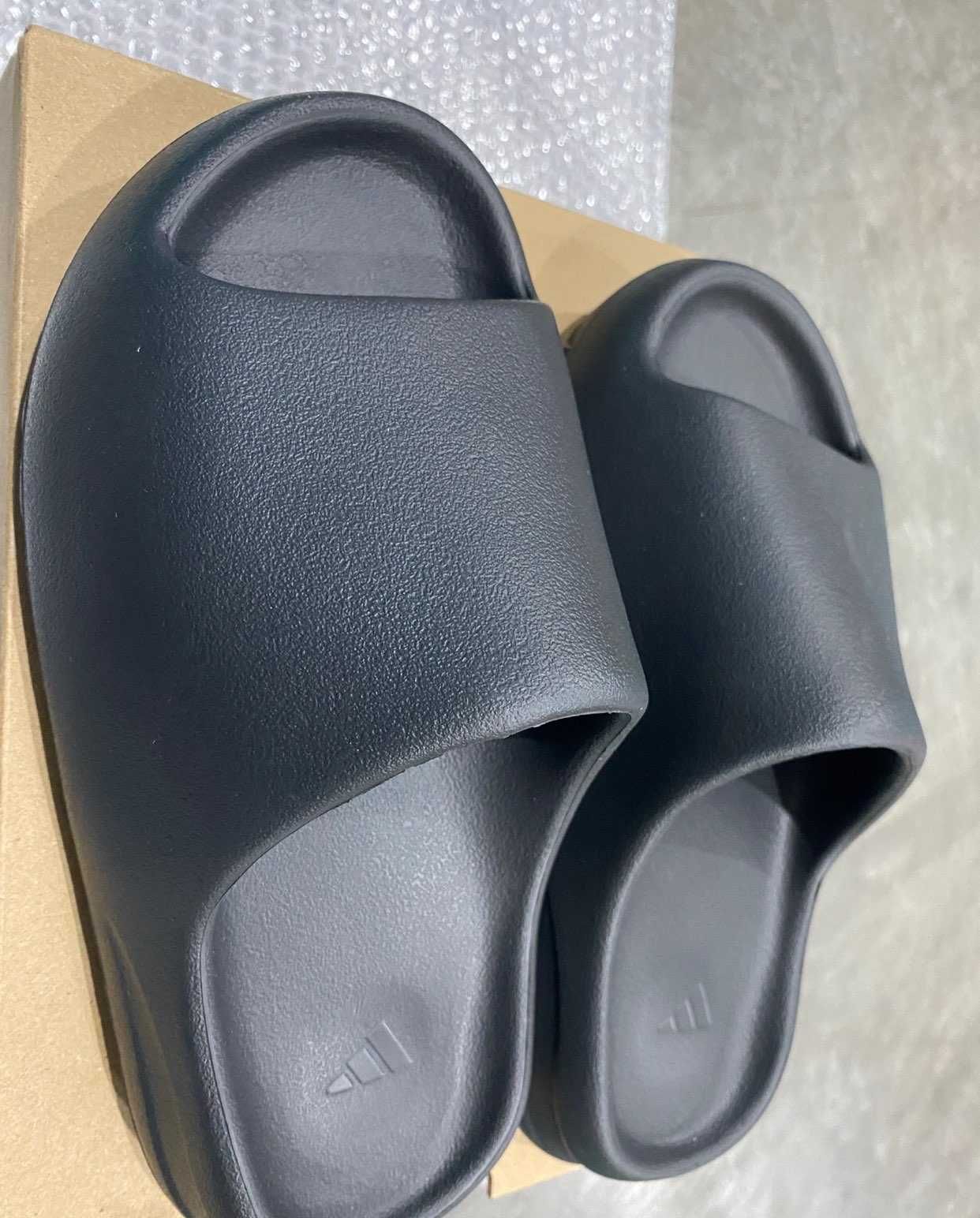 Adidas Yeezy Slide Dark Onyx r.44
