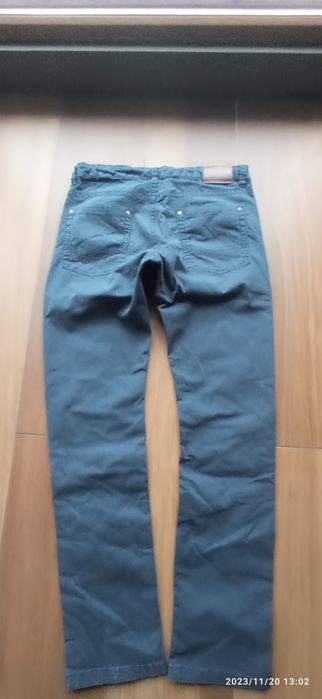 Spodnie Nukutavake slim chłopięce 160 cm