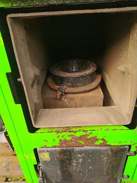Piec zasypowy na eko groszek pellet i drzewo