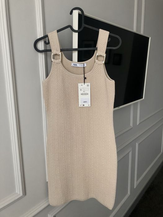 Nowa sukienka beżowa Zara na ramiączka