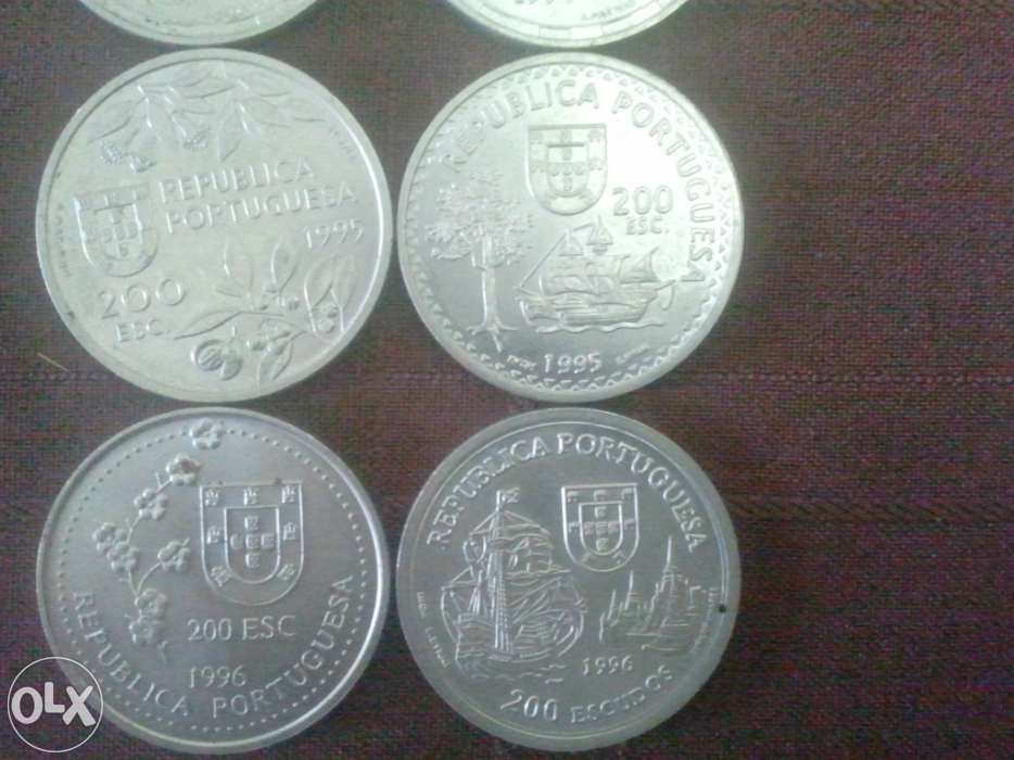 Diversas  moedas