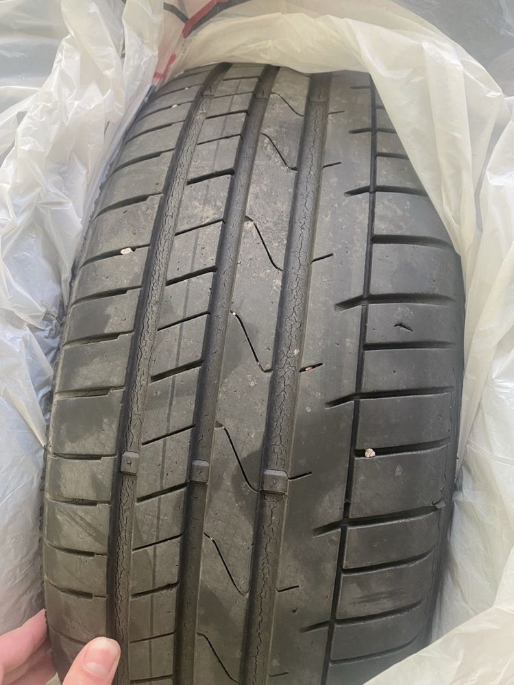 Продам Шини 215/55/r17 starmaxx