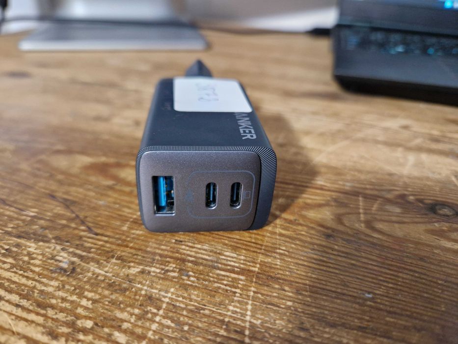 Ładowarka Anker GaNPrime 735 65W 1x USB-A 2x USB-C (3872)
