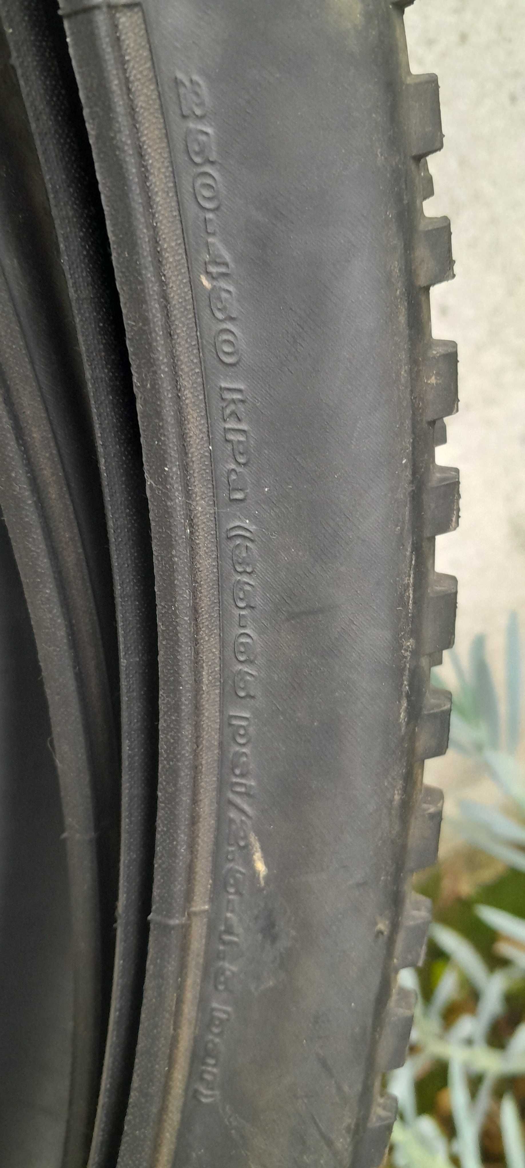 Pneus de MTB como novos.