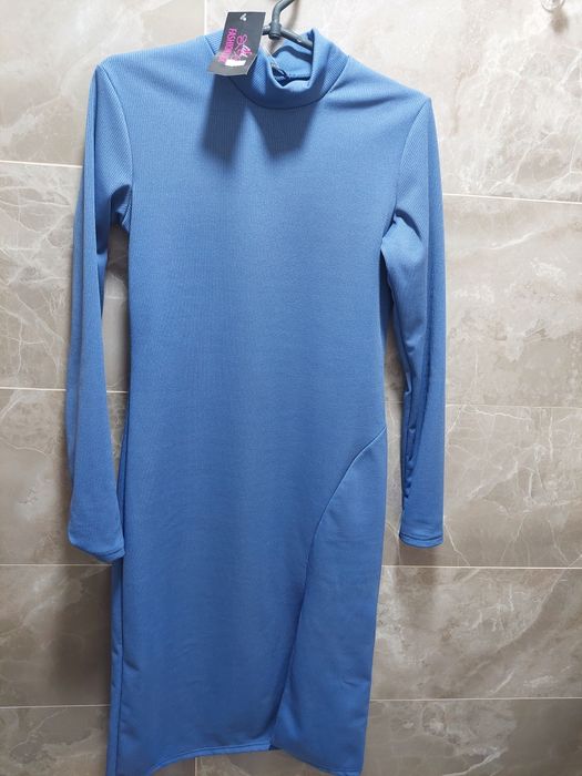 Сукня в рубчик з розрізом на флісі