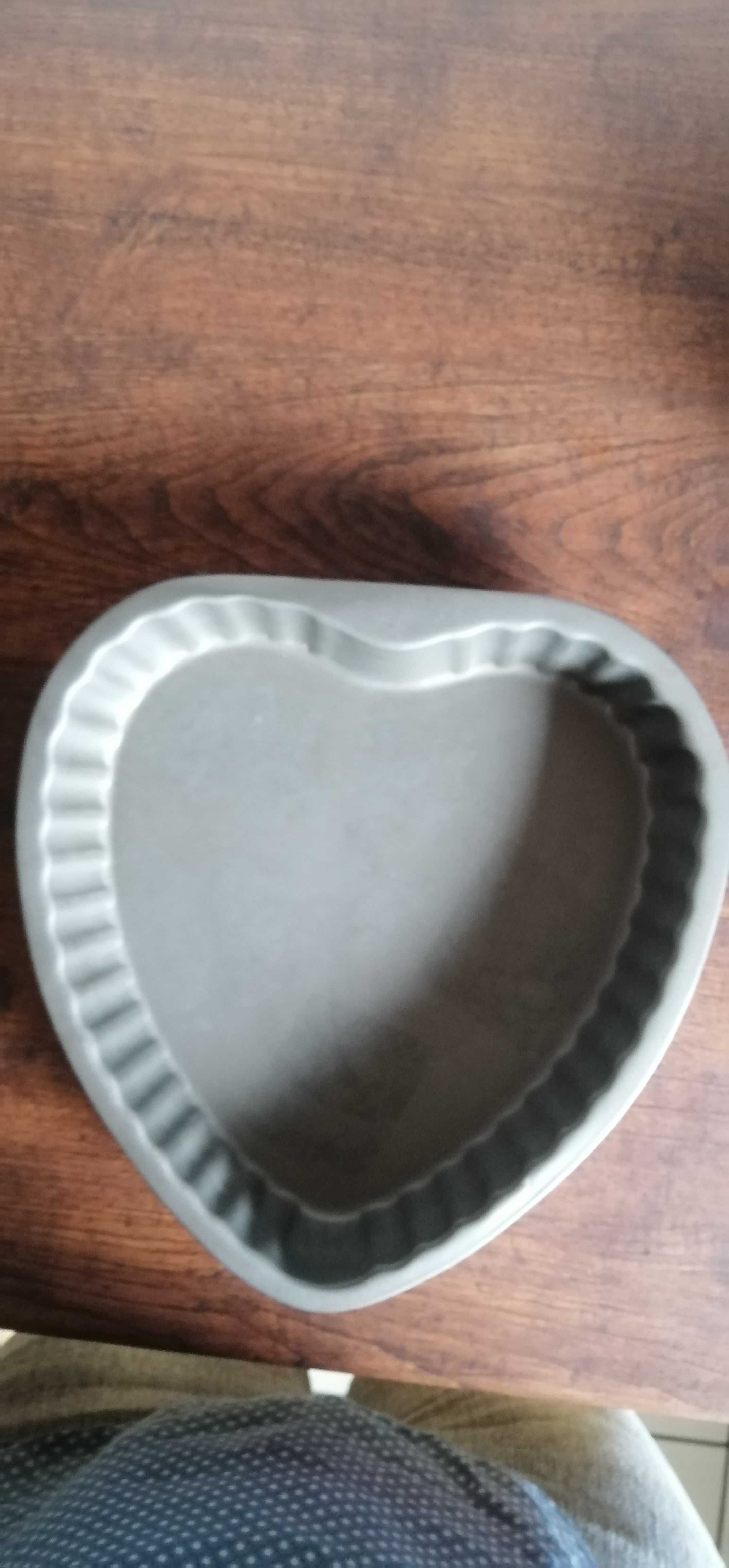 Forma do pieczenia metalowa serce nieprzywieralna
