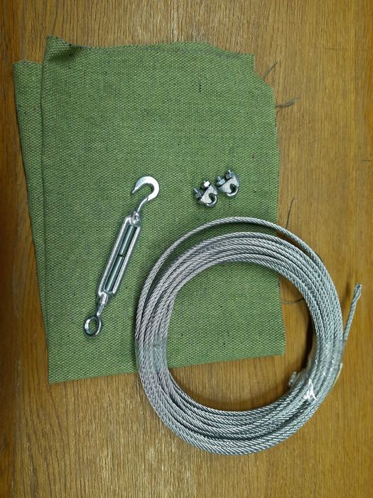 Гаражная штора из брезента с кольцами