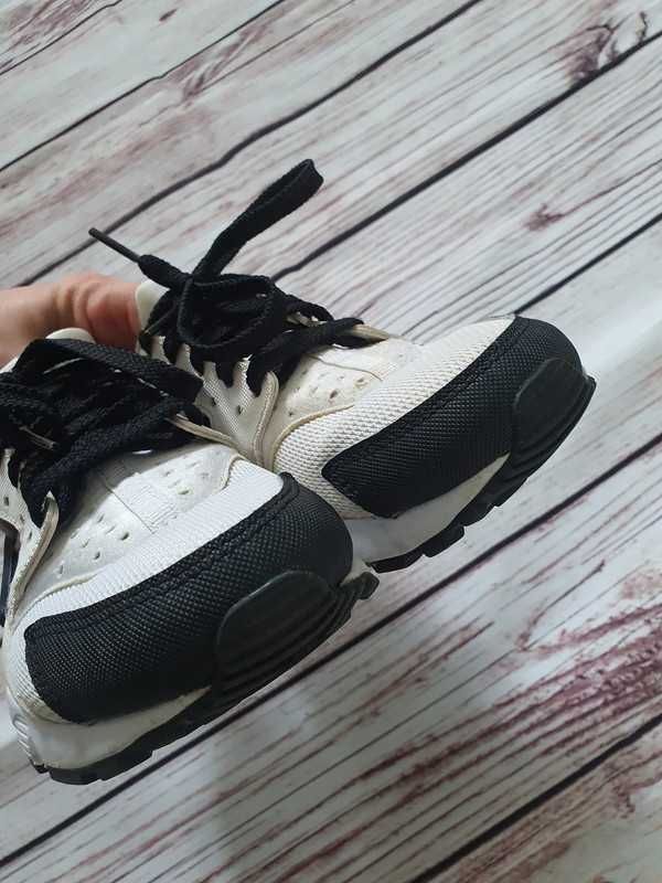 Nike Huarache 35