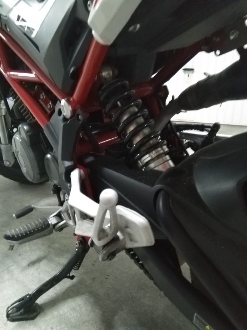 Benelli tornado TNT Naked 125