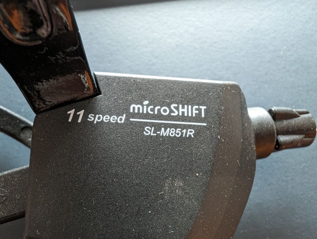 Rowerowa manetka zmiany biegów microshift sl-m851r