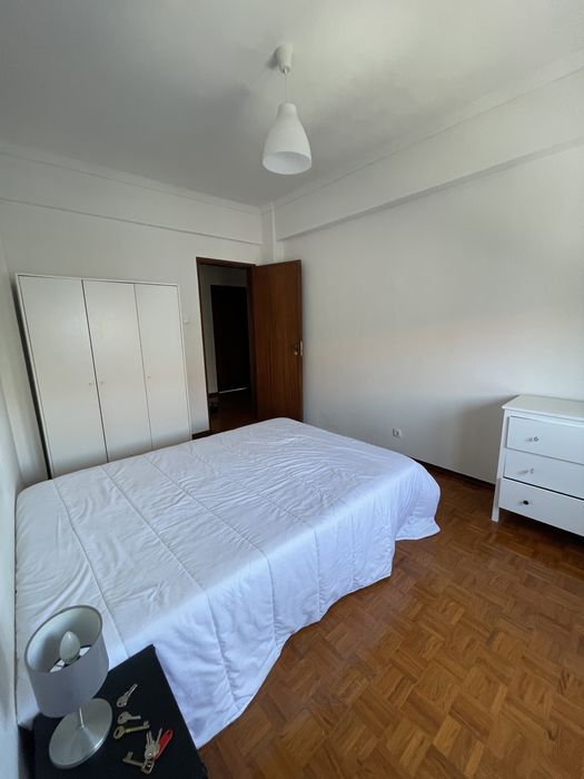 Quarto individual sem caução Amadora/ Vendas novas