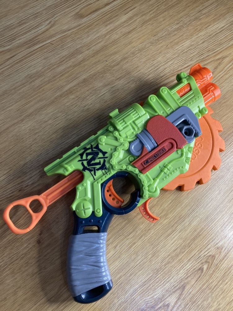 Бластер NERF zombie strike crossut