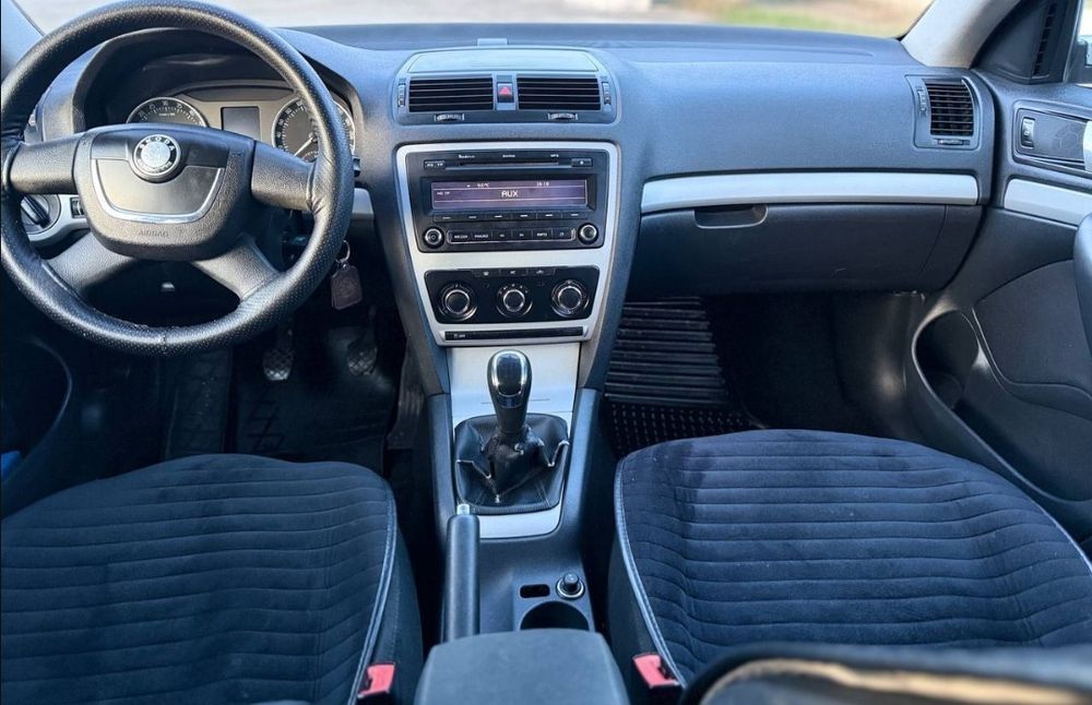 Продаю Skoda Octavia A5 1.6 дп