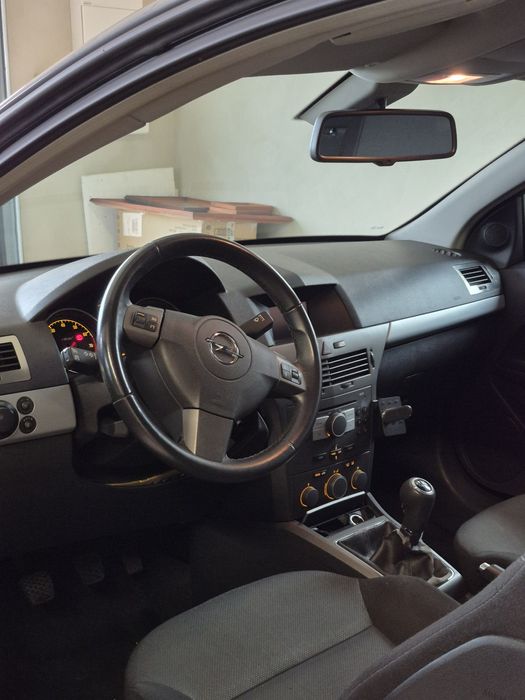 Opel Astra H GTC 1.8 125km
