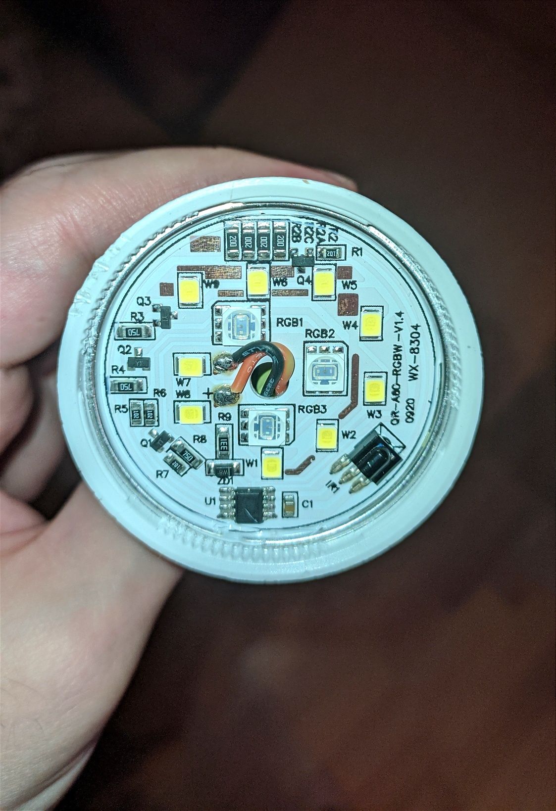 E27 RGB led 10w (на запчасти)