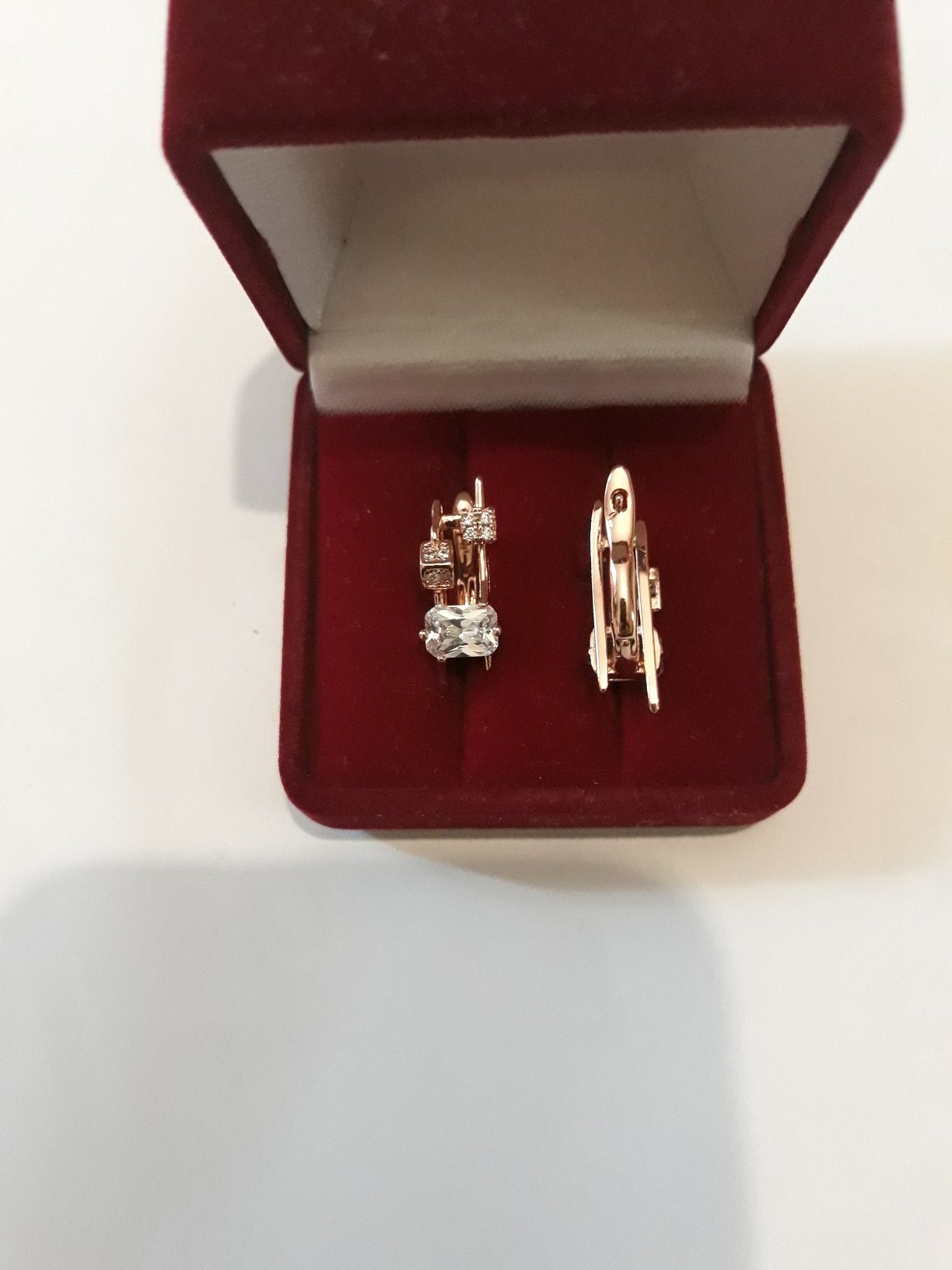 Серьги бижутерия
