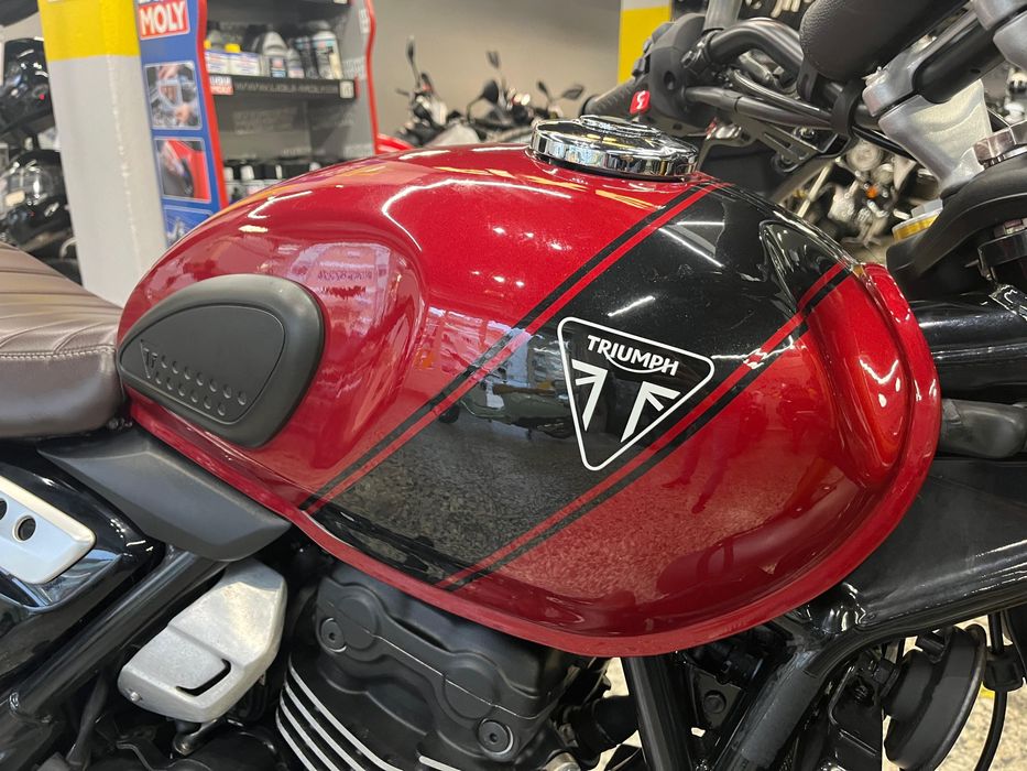 Triumph Bonneville Scrambler 400 de 2023 Apenas 5700 Kms