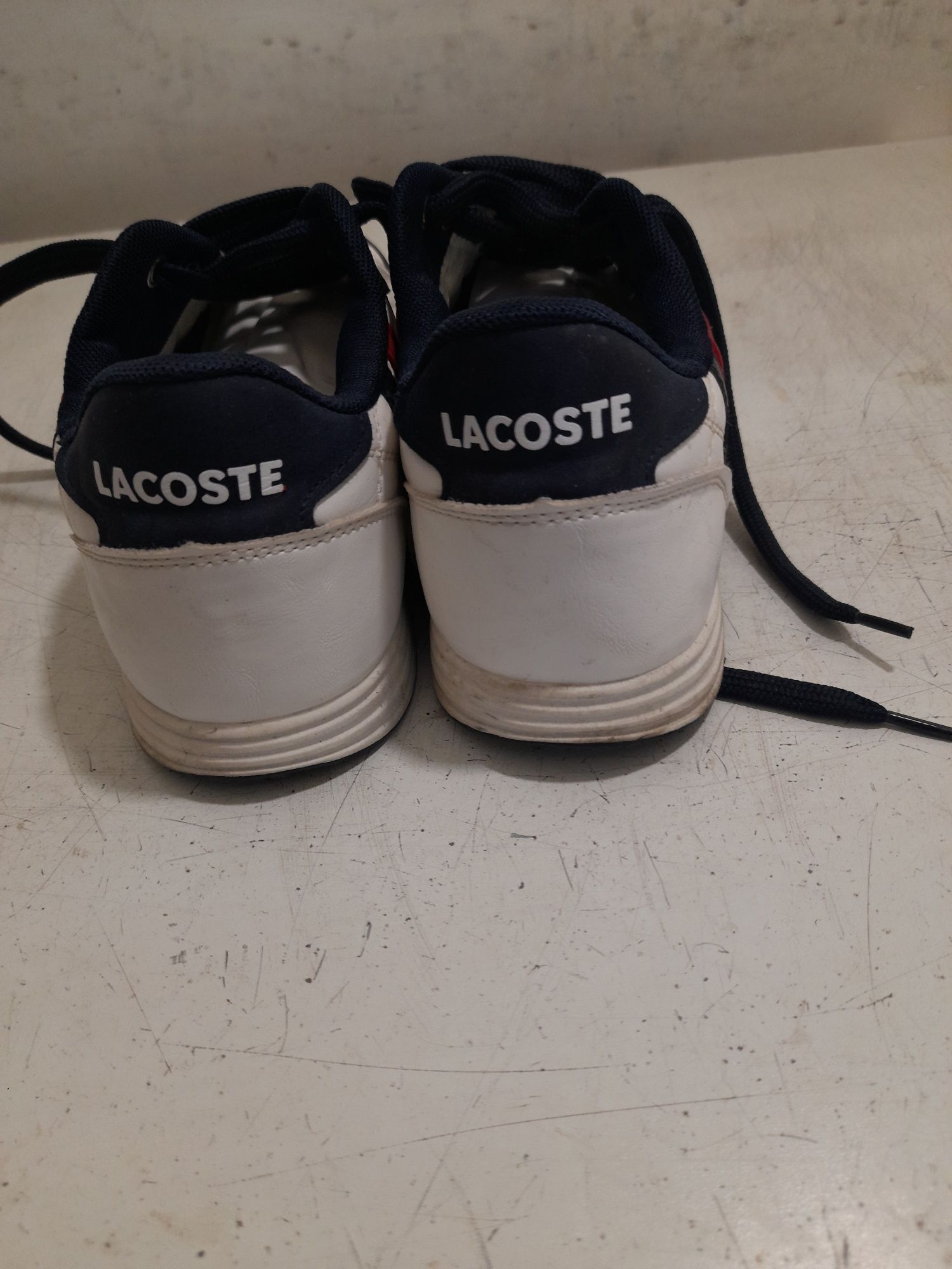 Sapatilhas lacoste novas