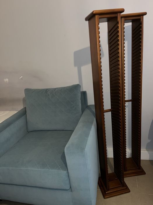 Cadeirão estofo azul