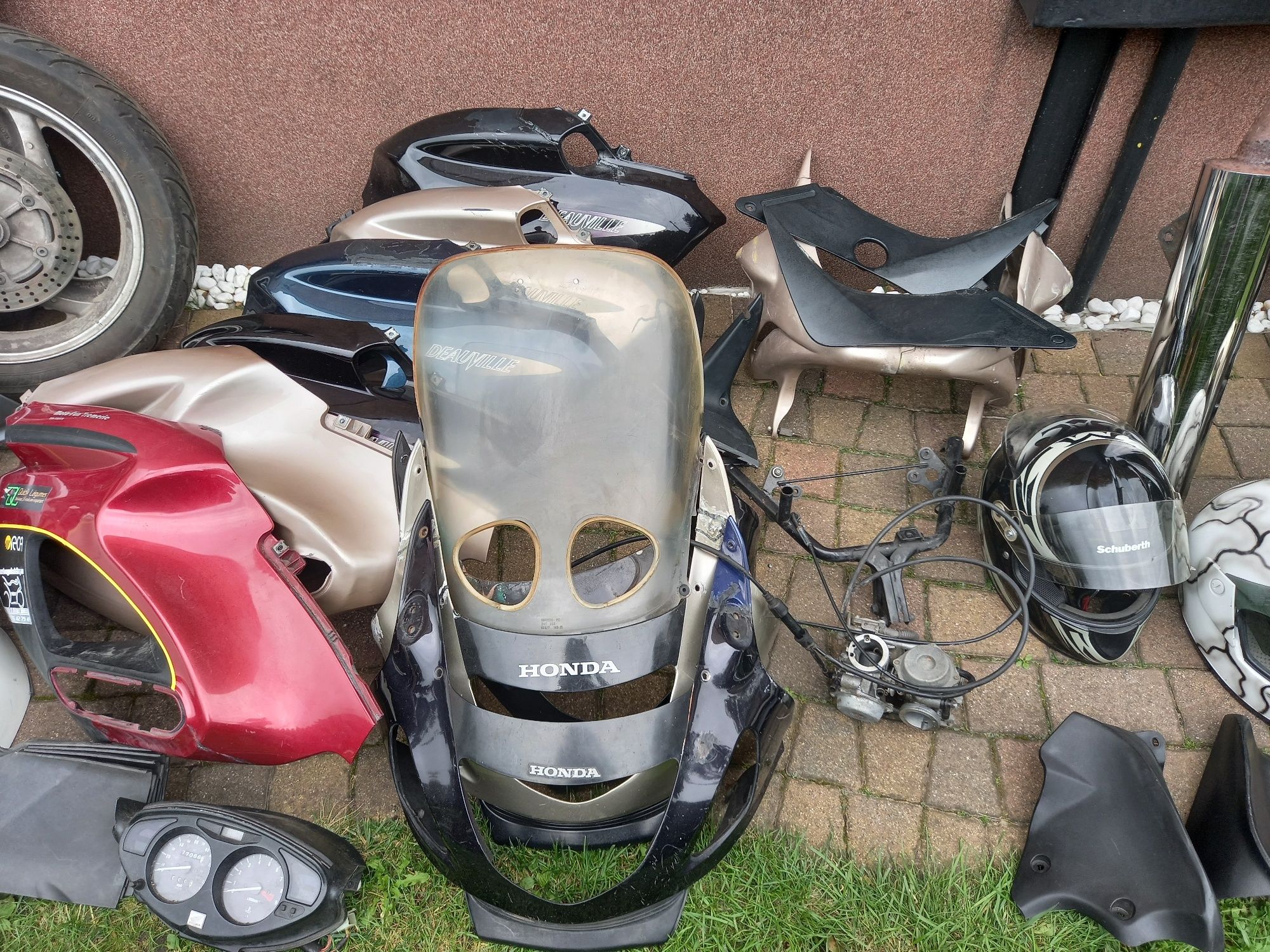 Honda deauville NTV 650 cała na części-150 zl