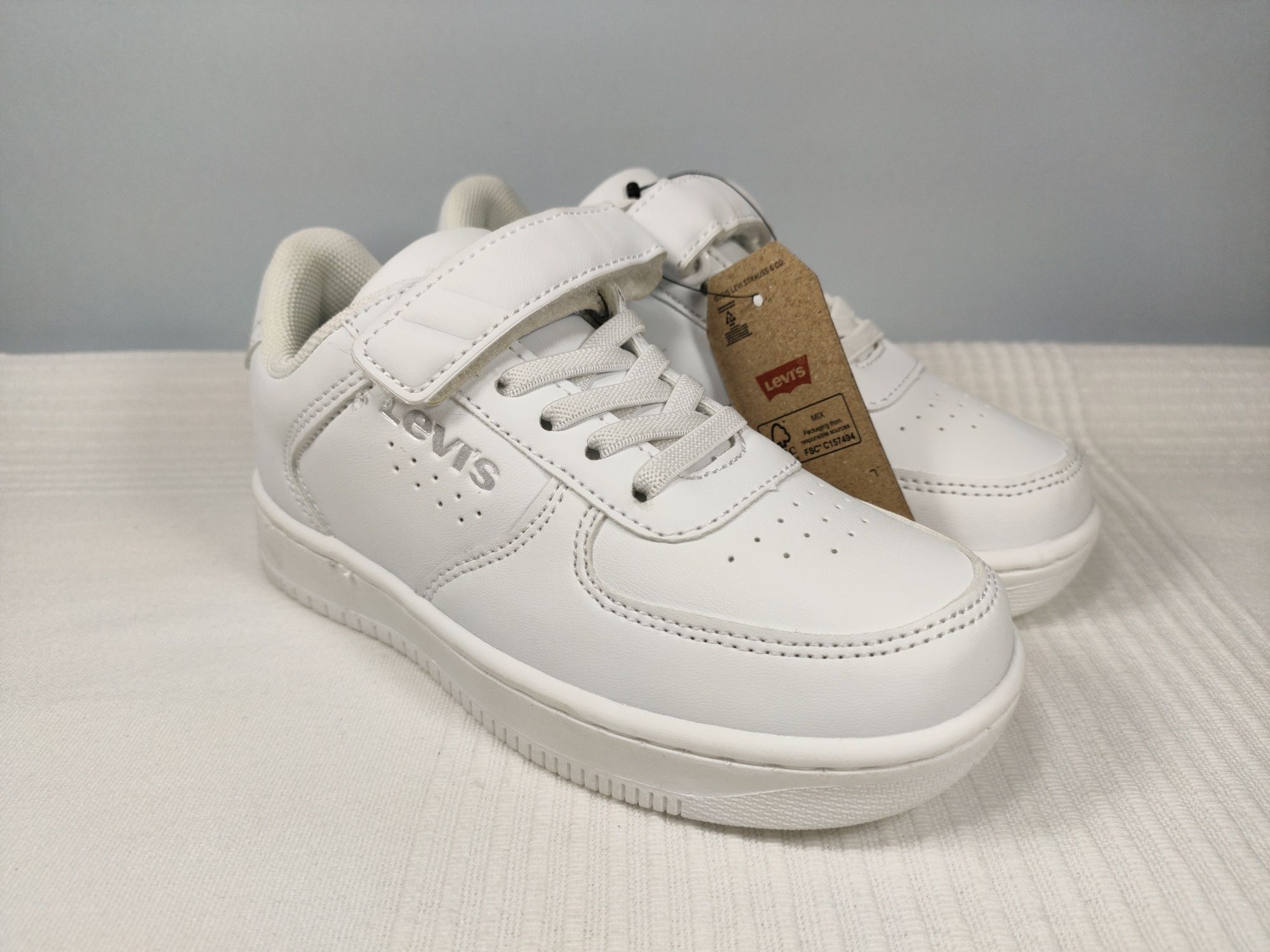 Buty Levi's dziecięce młodzieżowe skórzane białe r. 31 20,5cm