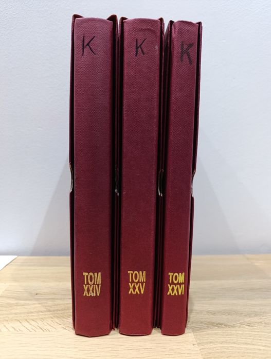 Klasery ze znaczkami czystymi Polska w tomach jubileuszowych 24-26